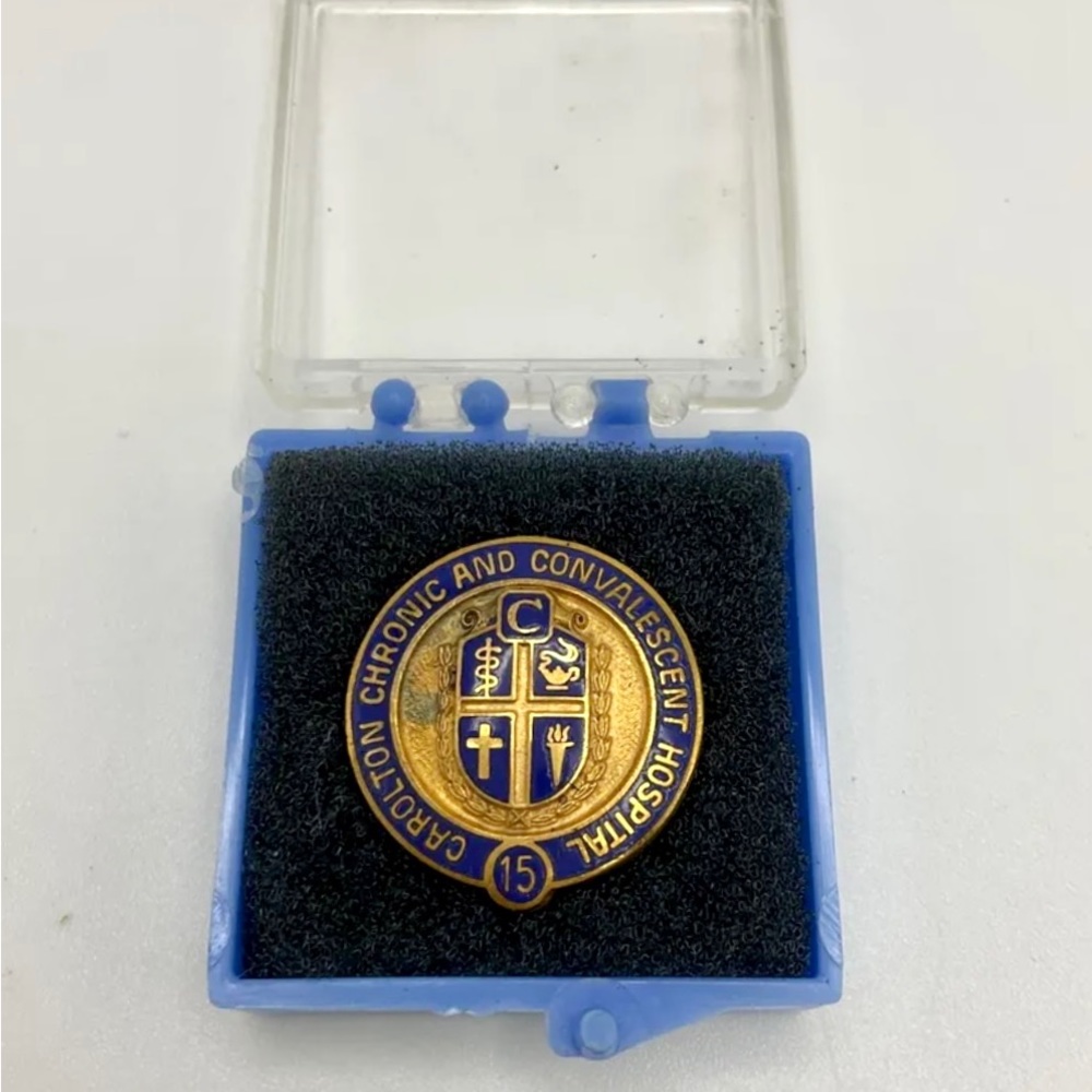 Rare Vintage Carlton Chronic And Convalescent HOSPITAL Gold Filled Pin Pollock